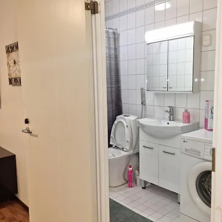 Viihtyisae Saunallinen Kaksio Lentokentaen Laehellae Vantaa Extérieur photo
